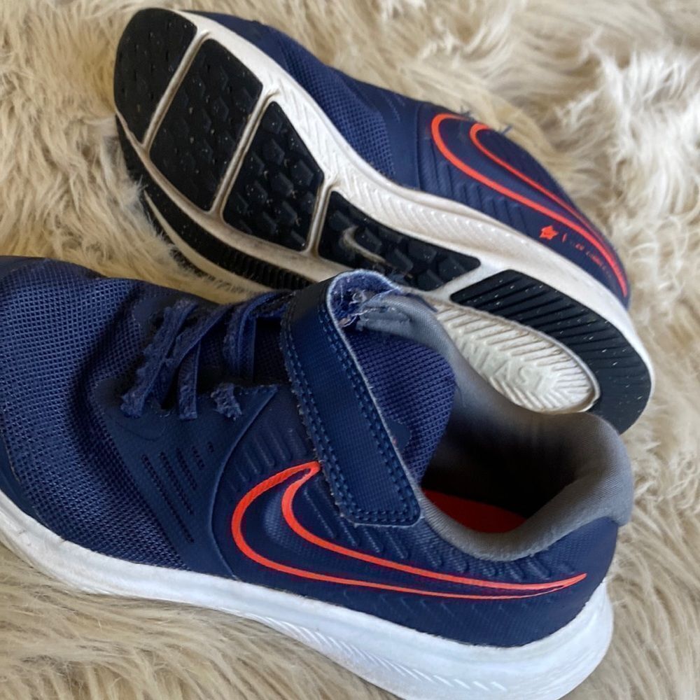 Nike Star Runner Boys Shoes sneakers 1.5Y